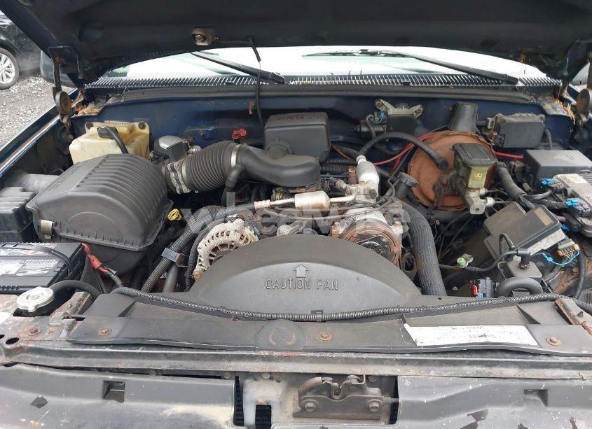 Photo 10 of 1998 Chevrolet Tahoe LS (VIN 1GNEK13R6WJ307523)