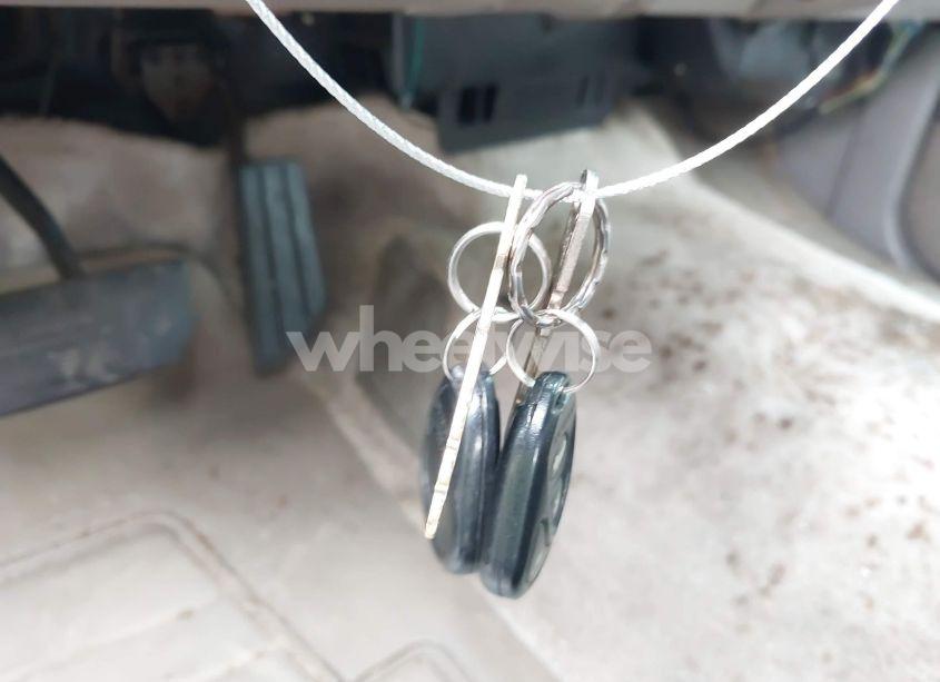 Photo 11 of 1998 Chevrolet Tahoe LS (VIN 1GNEK13R6WJ307523)