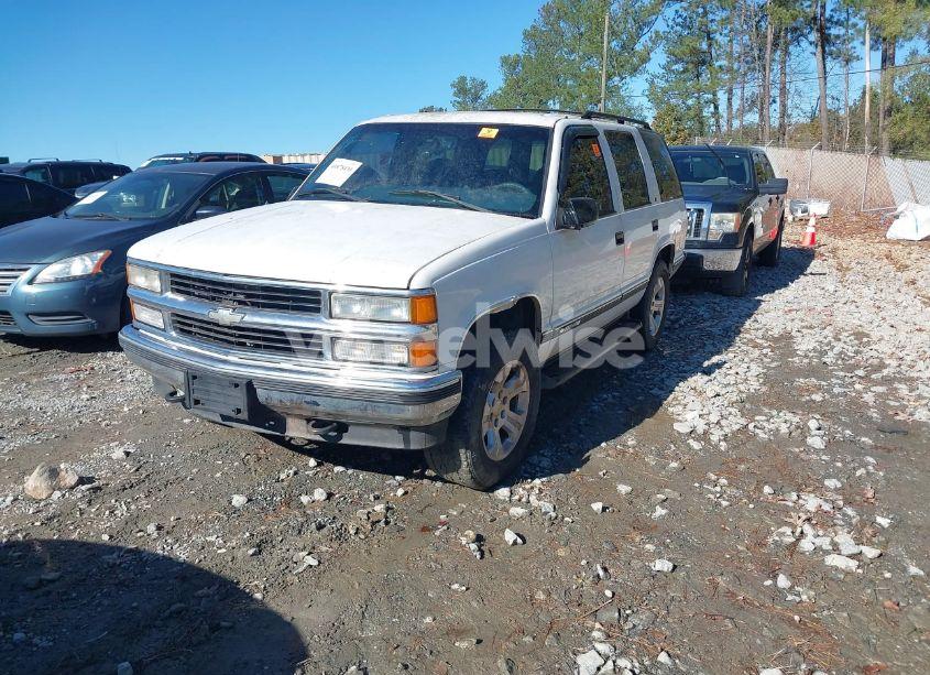 Photo 2 of 1999 Chevrolet Tahoe LS (VIN 1GNEK13R6XJ574579)