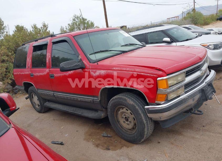 Photo 13 of 1999 Chevrolet Tahoe LS (VIN 1GNEK13R7XJ452832)