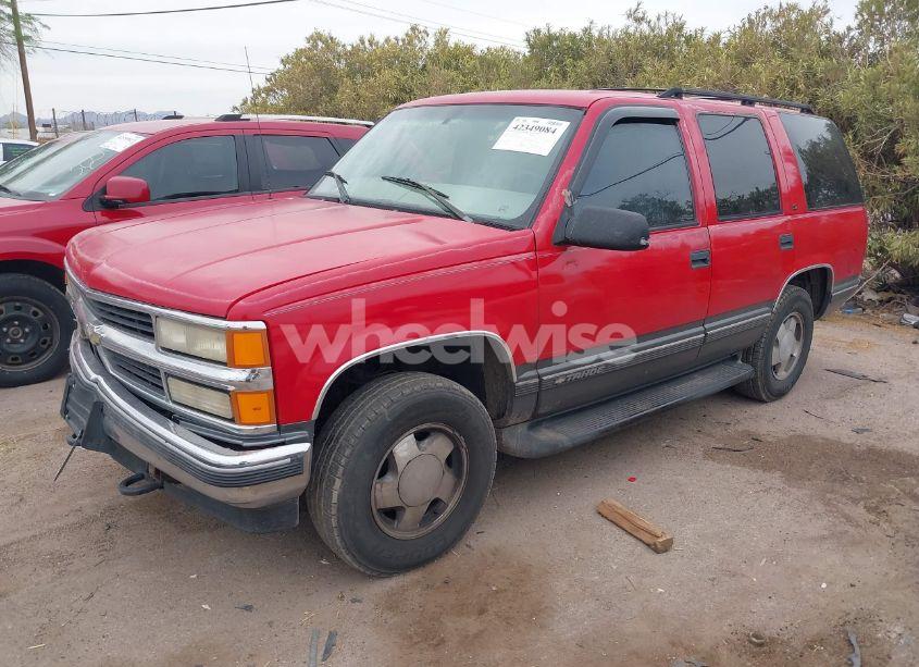 Photo 2 of 1999 Chevrolet Tahoe LS (VIN 1GNEK13R7XJ452832)