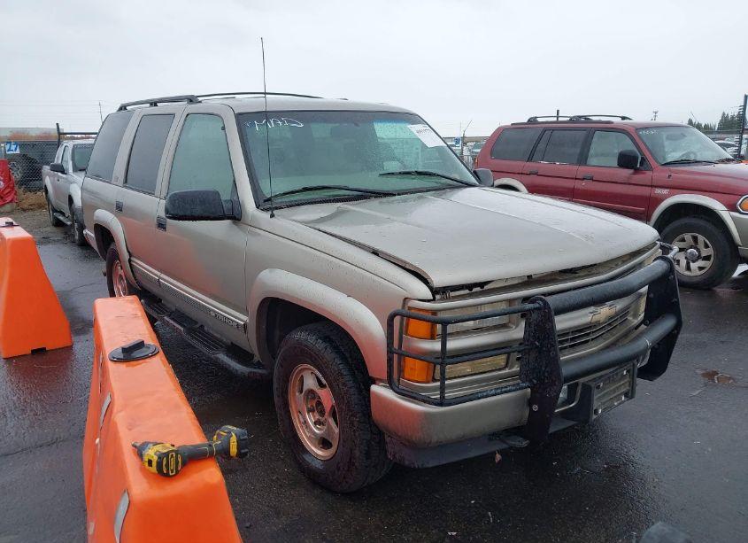 2000 Chevrolet Tahoe Z71 (VIN 1GNEK13R7YR107349) main photo