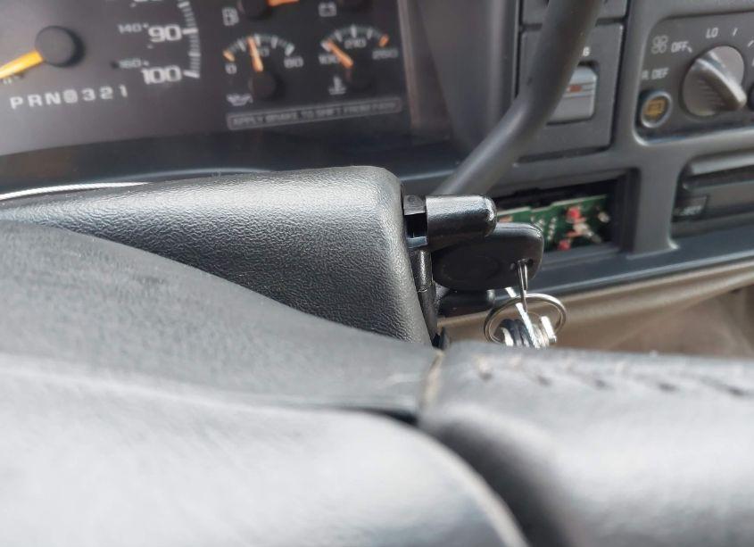 Photo 11 of 2000 Chevrolet Tahoe Z71 (VIN 1GNEK13R7YR107349)