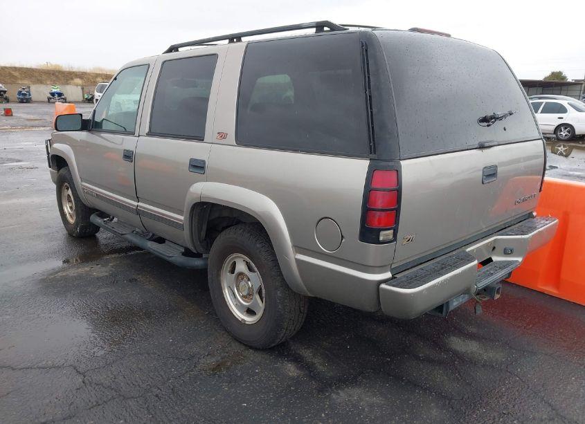 Photo 3 of 2000 Chevrolet Tahoe Z71 (VIN 1GNEK13R7YR107349)