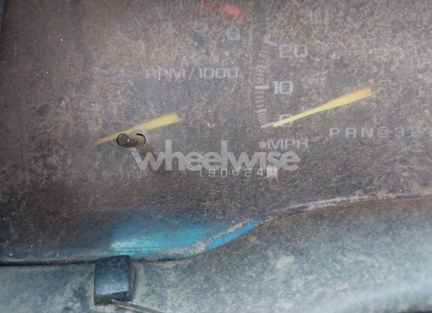 Photo 7 of 2000 Chevrolet Tahoe Z71 (VIN 1GNEK13R7YR141985)