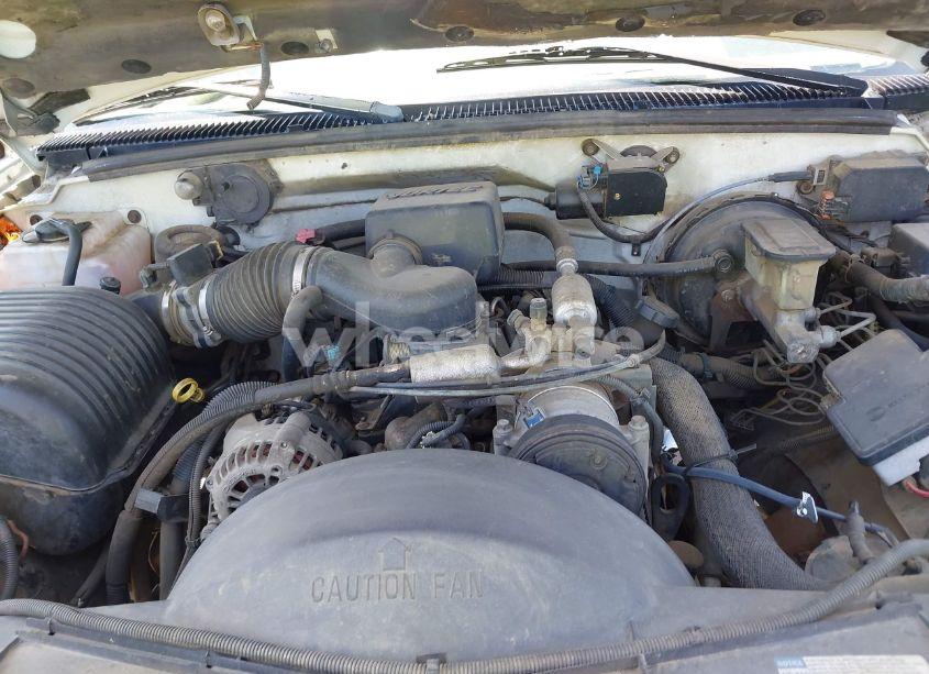 Photo 10 of 1996 Chevrolet Tahoe K1500 (VIN 1GNEK13R9TJ357134)