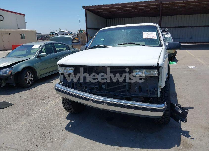Photo 13 of 1996 Chevrolet Tahoe K1500 (VIN 1GNEK13R9TJ357134)