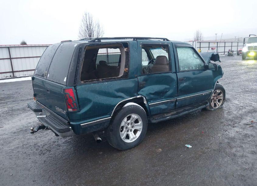 Photo 4 of 1997 Chevrolet Tahoe LS (VIN 1GNEK13R9VJ427525)