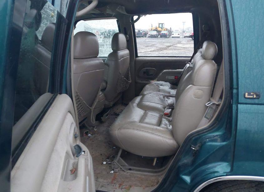 Photo 8 of 1997 Chevrolet Tahoe LS (VIN 1GNEK13R9VJ427525)