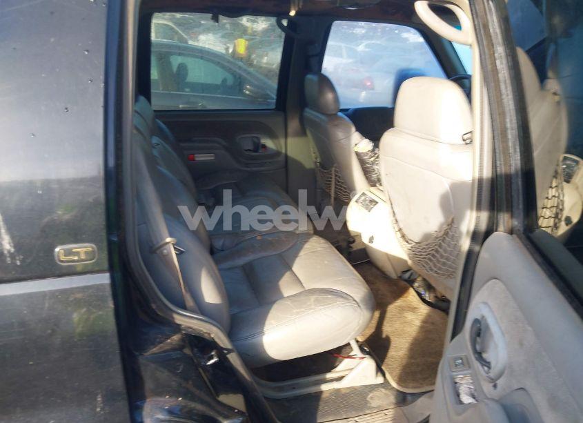 Photo 8 of 1997 Chevrolet Tahoe LS (VIN 1GNEK13R9VJ428657)