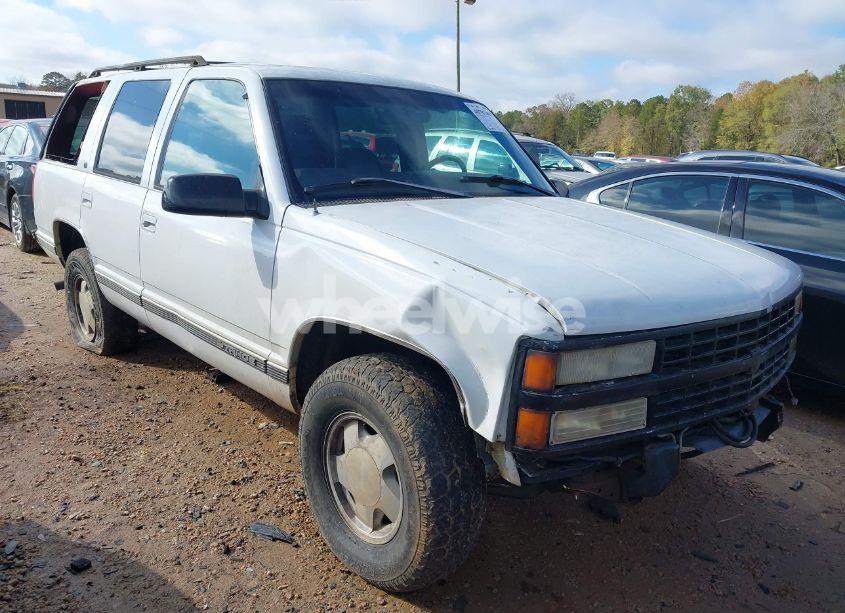 1999 Chevrolet Tahoe LS (VIN 1GNEK13R9XJ407455) main photo