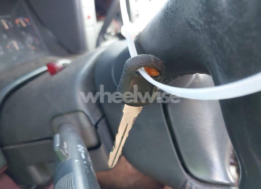 Photo 11 of 1999 Chevrolet Tahoe LS (VIN 1GNEK13R9XJ407455)