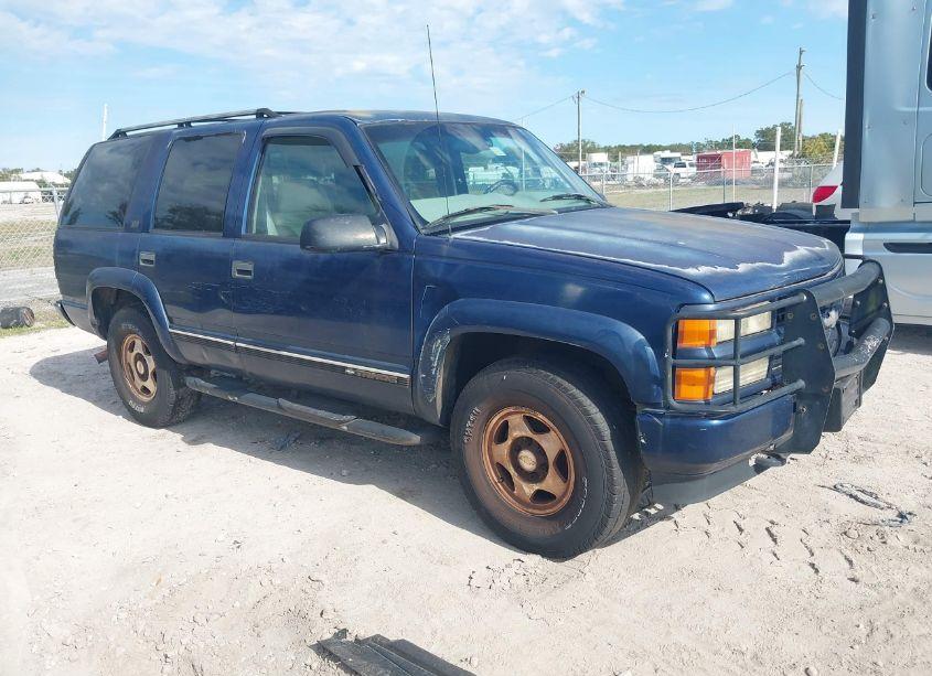 2000 Chevrolet Tahoe Z71 (VIN 1GNEK13R9YR193120) main photo