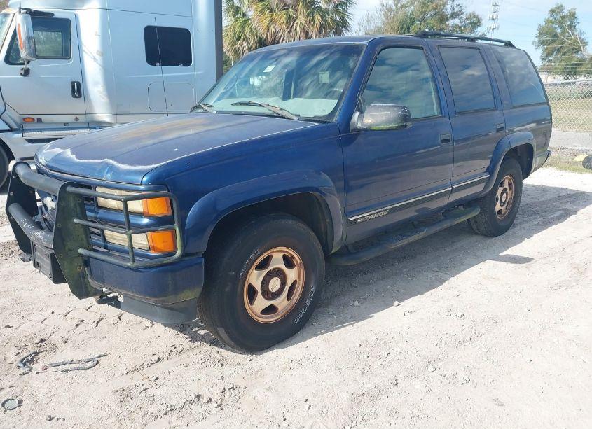 Photo 2 of 2000 Chevrolet Tahoe Z71 (VIN 1GNEK13R9YR193120)