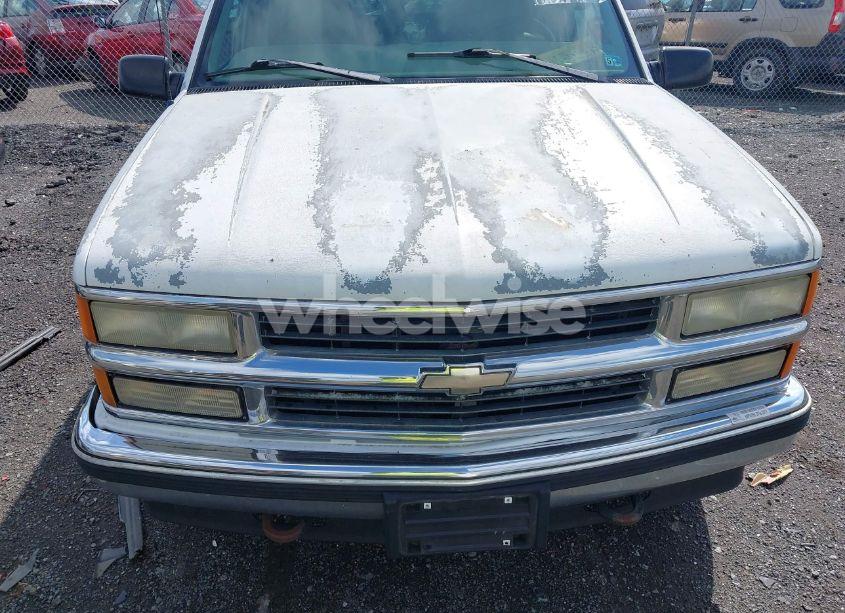 Photo 6 of 1997 Chevrolet Tahoe LS (VIN 1GNEK13RXVJ333220)