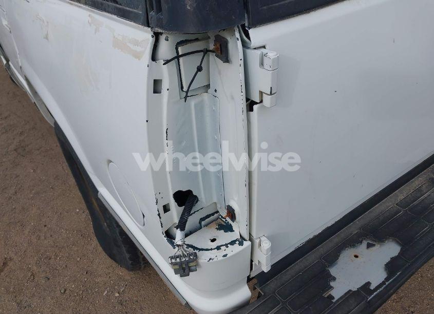 Photo 13 of 1997 Chevrolet Tahoe LS (VIN 1GNEK13RXVJ389741)