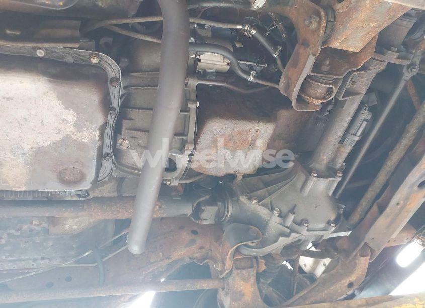 Photo 19 of 1998 Chevrolet Tahoe LS (VIN 1GNEK13RXWJ372276)