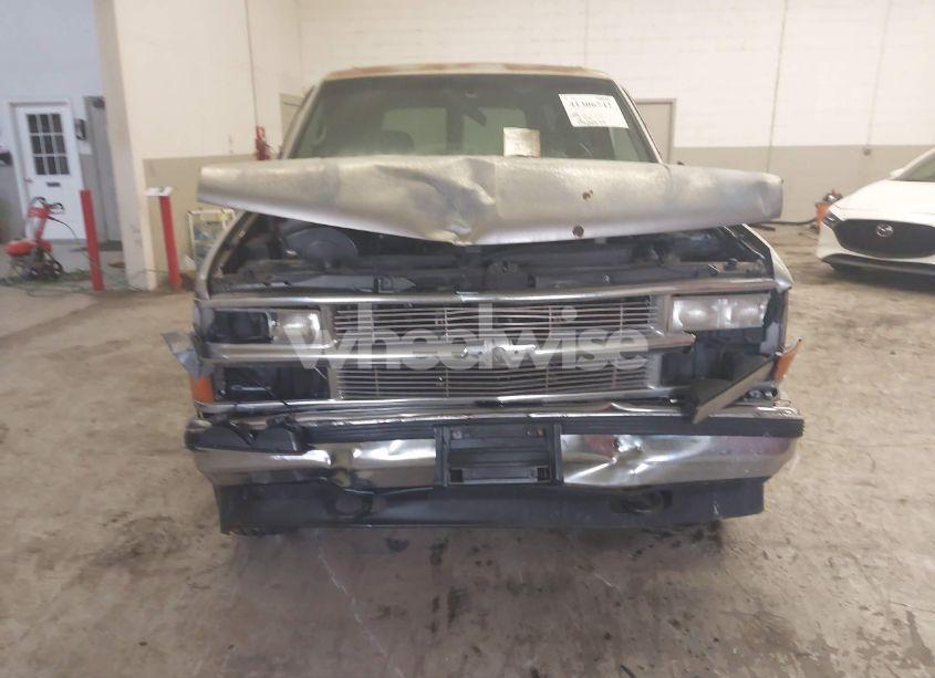 Photo 12 of 1999 Chevrolet Tahoe LS (VIN 1GNEK13RXXJ461315)