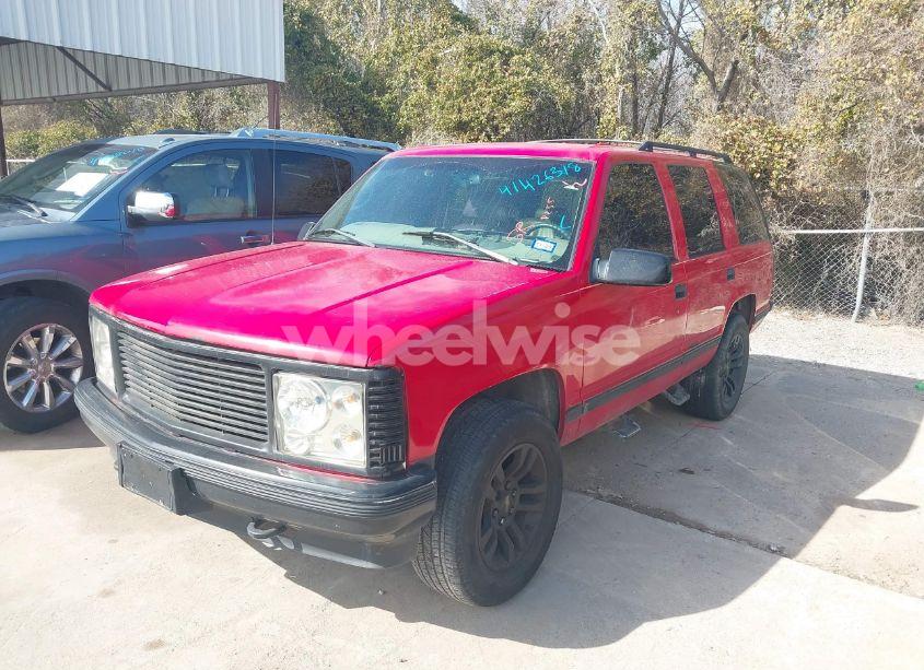 Photo 2 of 1999 Chevrolet Tahoe LS (VIN 1GNEK13RXXR121504)