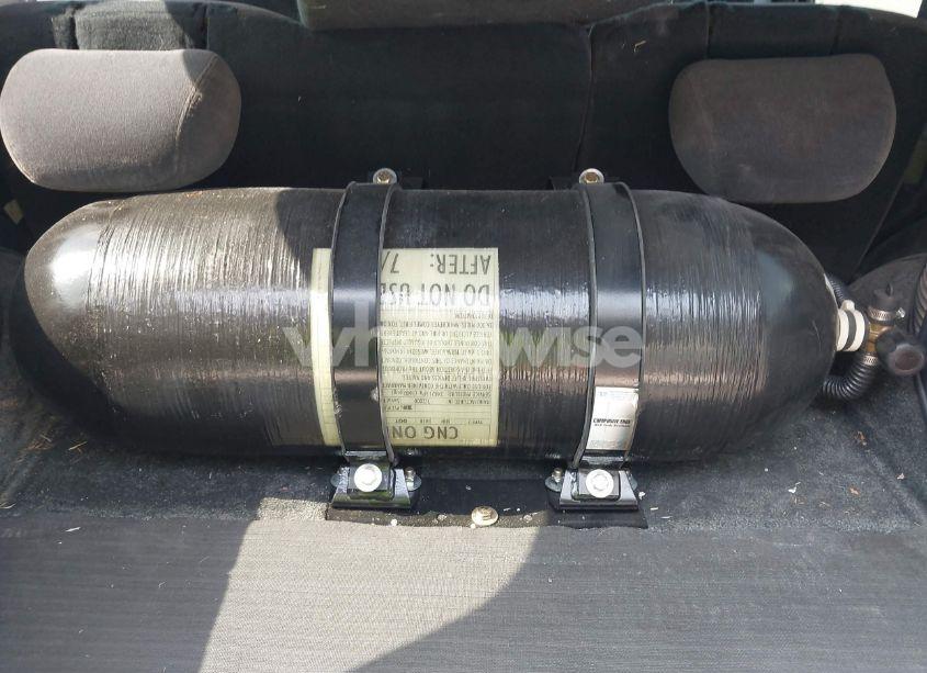 Photo 13 of 2001 Chevrolet Tahoe LS (VIN 1GNEK13T01J287838)