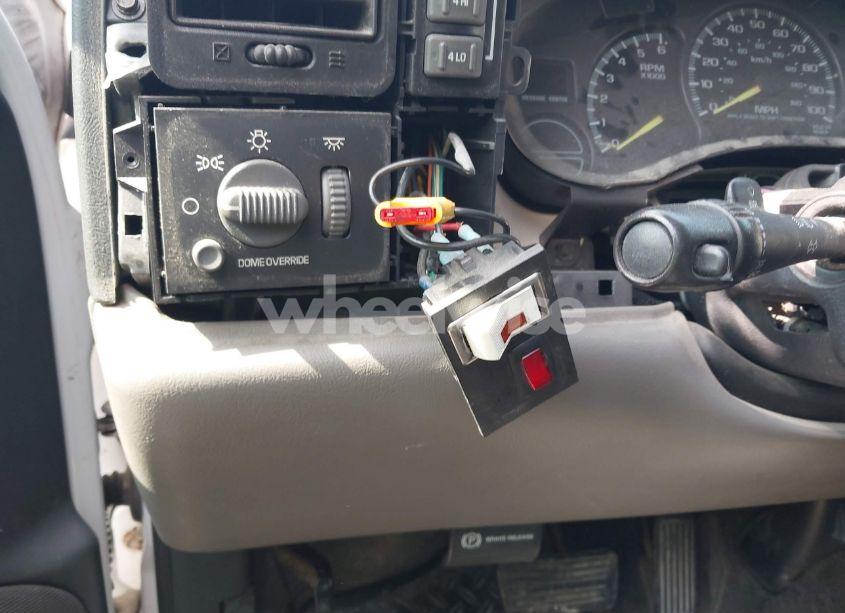 Photo 14 of 2001 Chevrolet Tahoe LS (VIN 1GNEK13T01J287838)