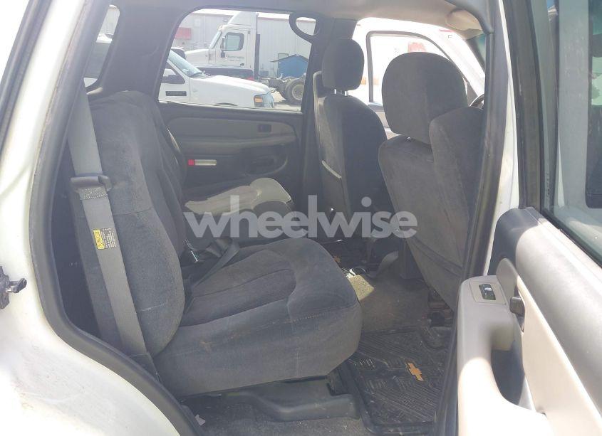 Photo 8 of 2001 Chevrolet Tahoe LS (VIN 1GNEK13T01J287838)