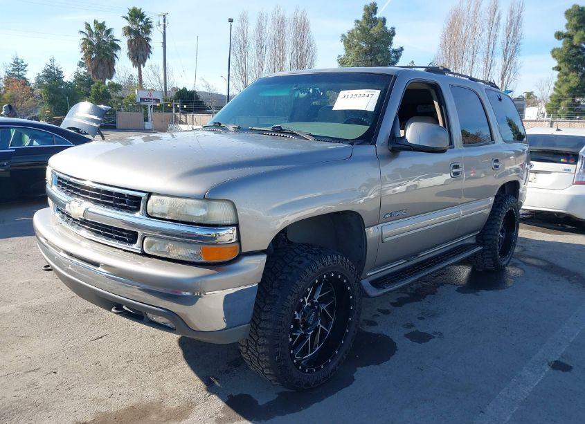Photo 2 of 2001 Chevrolet Tahoe LT (VIN 1GNEK13T01R103760)