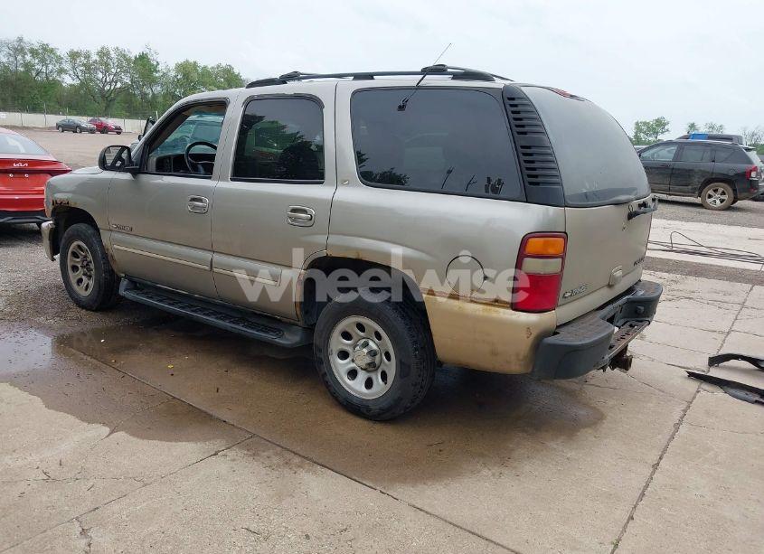 Photo 3 of 2001 Chevrolet Tahoe LT (VIN 1GNEK13T01R128643)