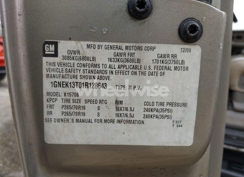 Photo 9 of 2001 Chevrolet Tahoe LT (VIN 1GNEK13T01R128643)