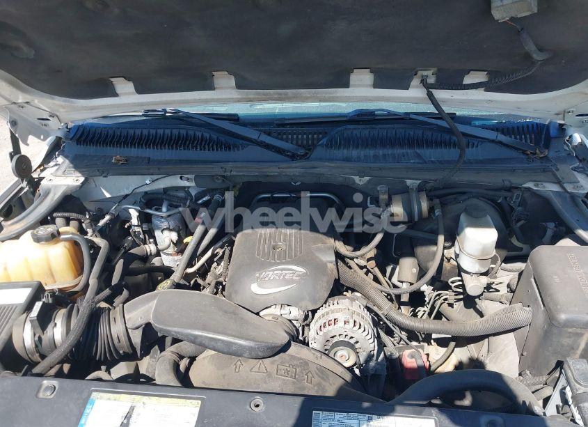 Photo 10 of 2001 Chevrolet Tahoe LS (VIN 1GNEK13T01R161951)