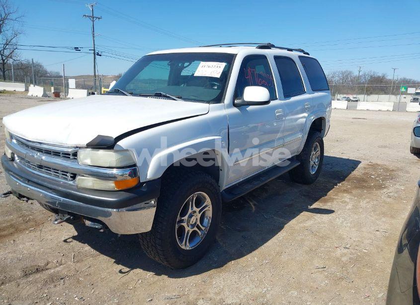 Photo 2 of 2001 Chevrolet Tahoe LS (VIN 1GNEK13T01R161951)