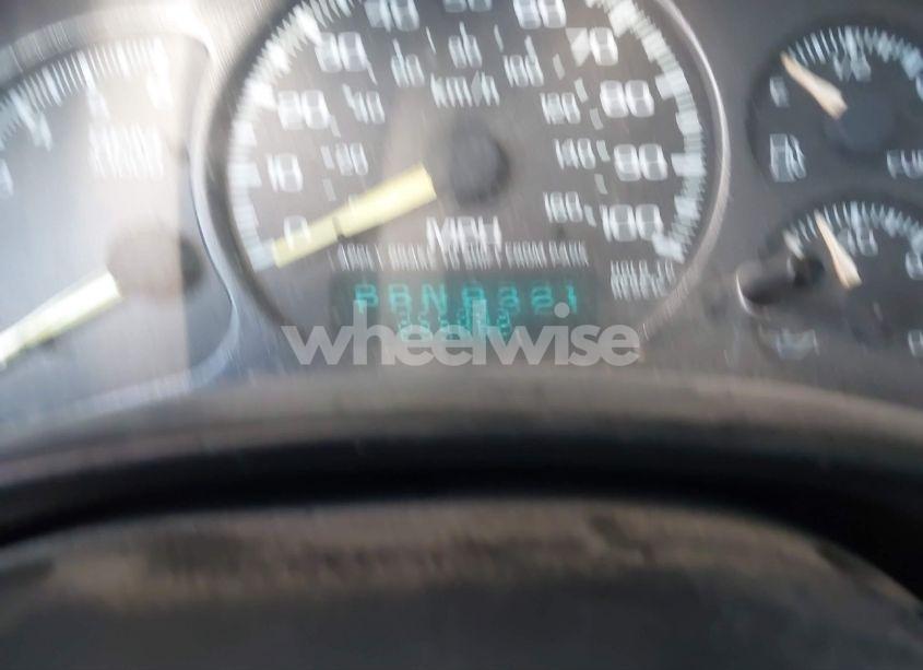 Photo 15 of 2001 Chevrolet Tahoe LT (VIN 1GNEK13T01R175168)