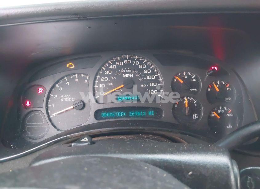 Photo 7 of 2003 Chevrolet Tahoe LT (VIN 1GNEK13T03R105320)
