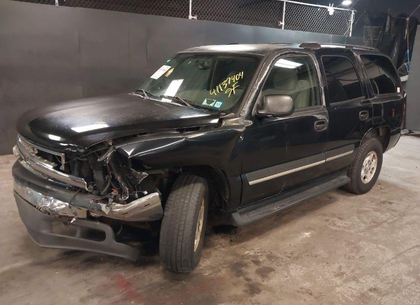 Photo 2 of 2004 Chevrolet Tahoe LS (VIN 1GNEK13T04J293885)