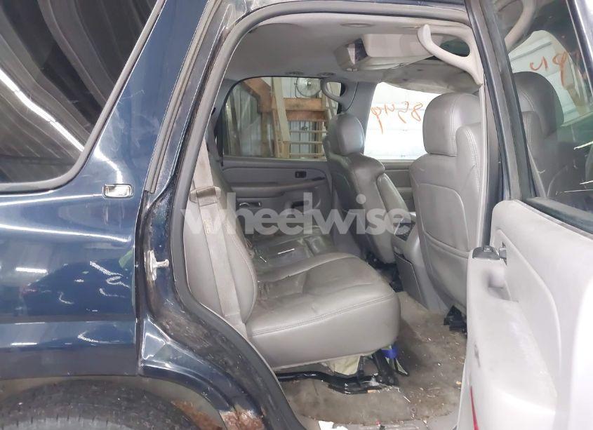 Photo 8 of 2005 Chevrolet Tahoe LT (VIN 1GNEK13T05J152302)