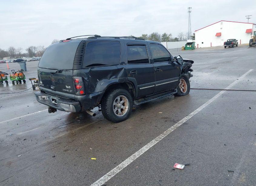 Photo 4 of 2005 Chevrolet Tahoe LT (VIN 1GNEK13T05J180942)