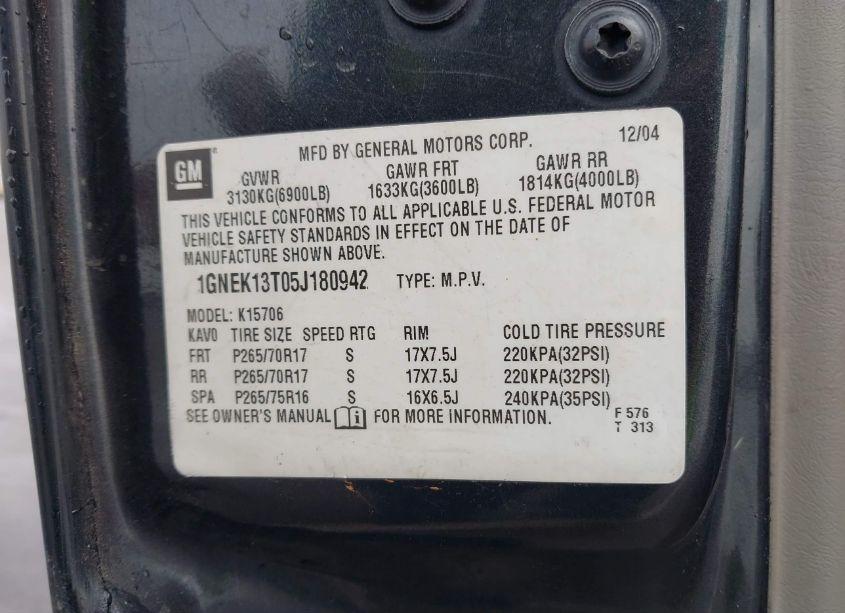 Photo 9 of 2005 Chevrolet Tahoe LT (VIN 1GNEK13T05J180942)