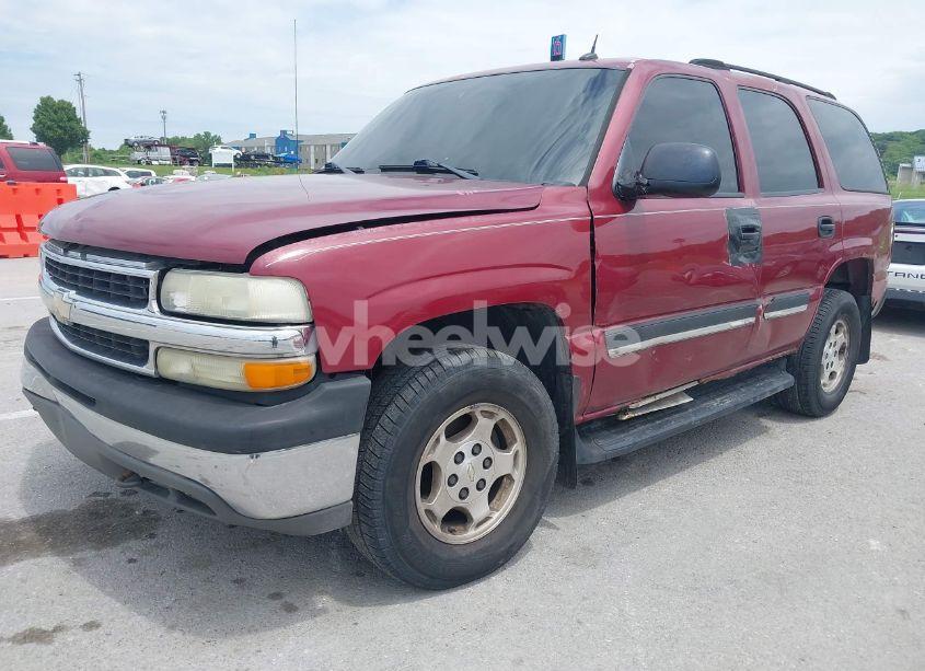Photo 2 of 2005 Chevrolet Tahoe LS (VIN 1GNEK13T05J194601)