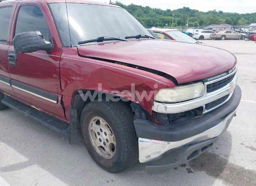Photo 6 of 2005 Chevrolet Tahoe LS (VIN 1GNEK13T05J194601)