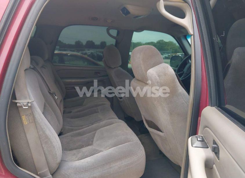 Photo 8 of 2005 Chevrolet Tahoe LS (VIN 1GNEK13T05J194601)