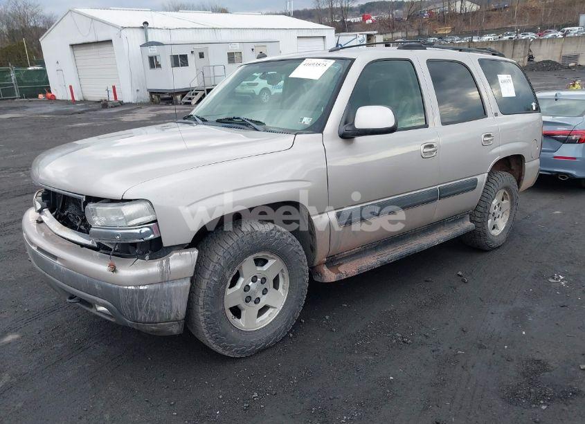 Photo 2 of 2005 Chevrolet Tahoe LT (VIN 1GNEK13T05J197479)