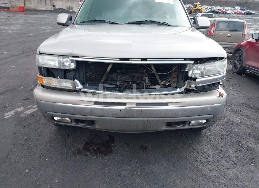 Photo 6 of 2005 Chevrolet Tahoe LT (VIN 1GNEK13T05J197479)