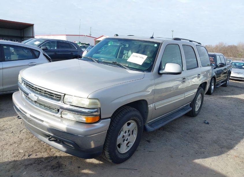 Photo 2 of 2005 Chevrolet Tahoe LT (VIN 1GNEK13T05R139776)