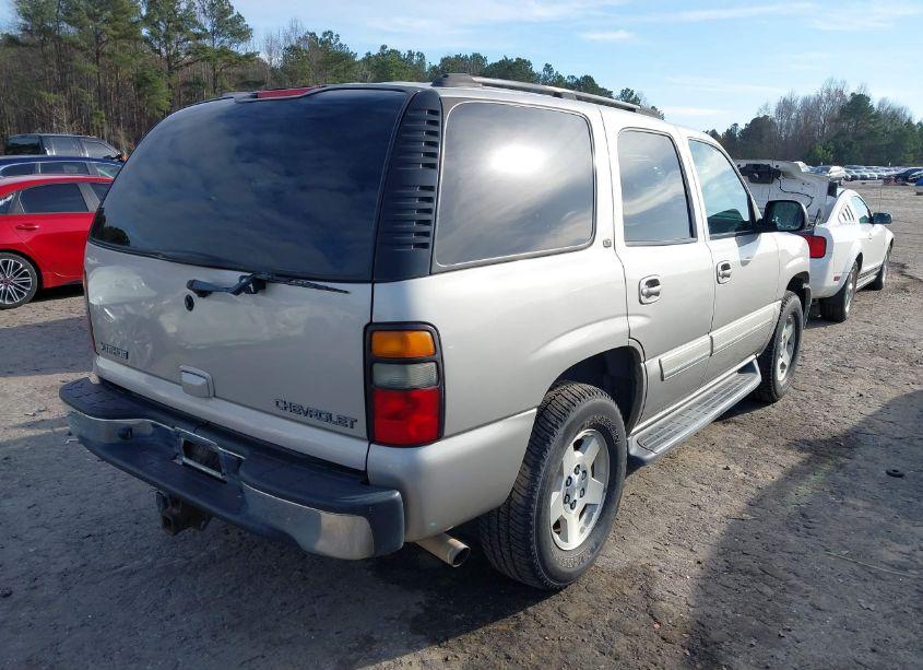 Photo 4 of 2005 Chevrolet Tahoe LT (VIN 1GNEK13T05R139776)
