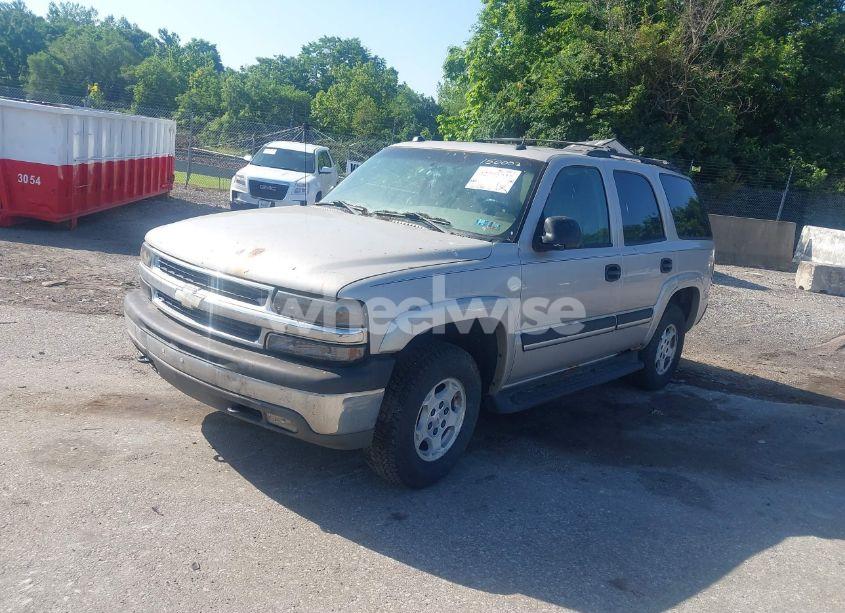 Photo 2 of 2005 Chevrolet Tahoe LS (VIN 1GNEK13T05R150003)