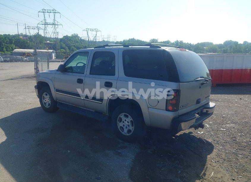 Photo 3 of 2005 Chevrolet Tahoe LS (VIN 1GNEK13T05R150003)