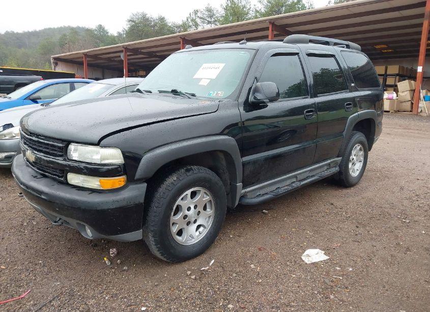 Photo 2 of 2005 Chevrolet Tahoe Z71 (VIN 1GNEK13T05R198388)