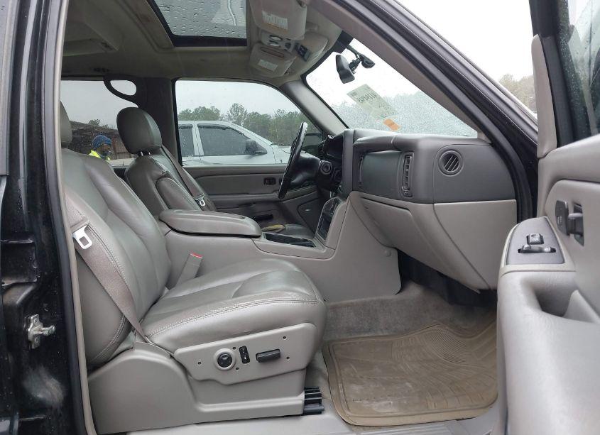 Photo 5 of 2005 Chevrolet Tahoe Z71 (VIN 1GNEK13T05R198388)