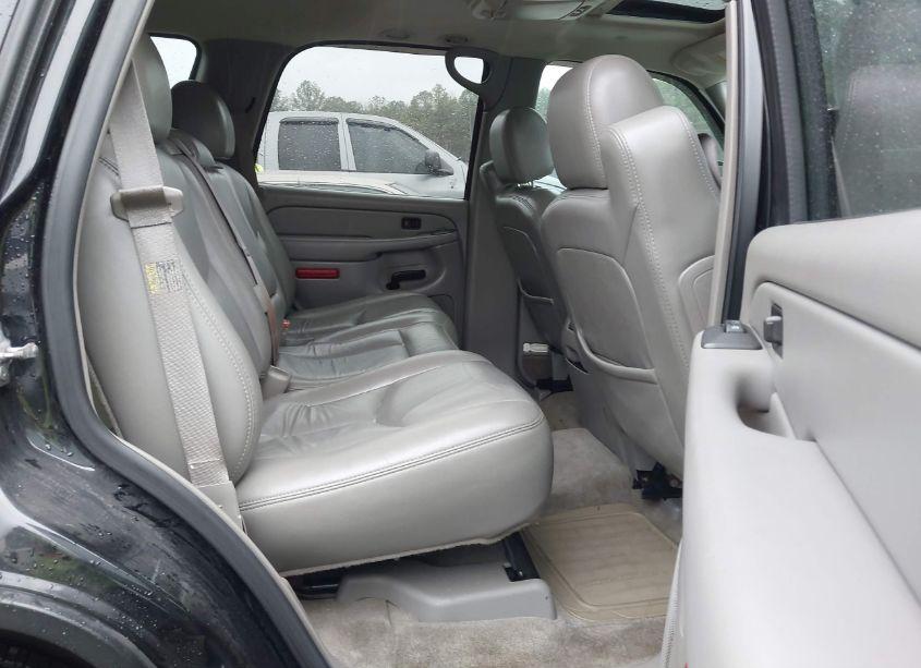 Photo 8 of 2005 Chevrolet Tahoe Z71 (VIN 1GNEK13T05R198388)