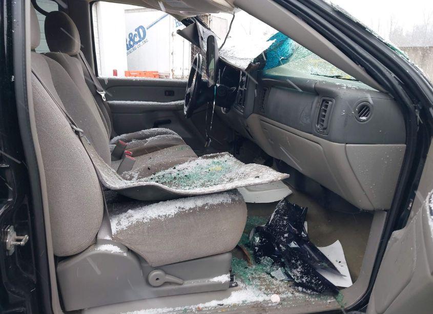 Photo 5 of 2006 Chevrolet Tahoe LS (VIN 1GNEK13T06R105600)